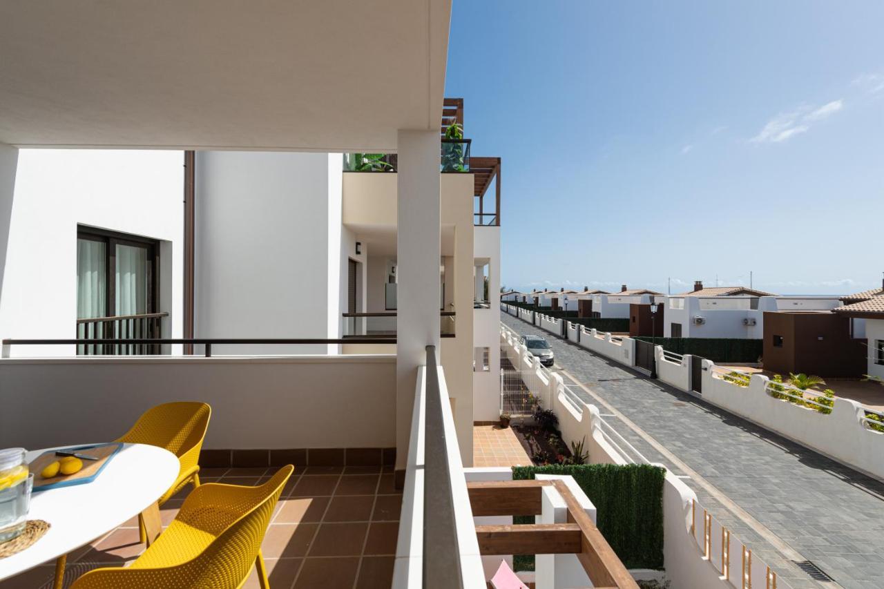 Homeforguest Apartamento En Residencia De Lujo Con Terraza Y Piscina La Guirra ภายนอก รูปภาพ