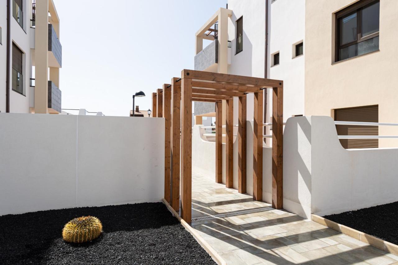 Homeforguest Apartamento En Residencia De Lujo Con Terraza Y Piscina La Guirra ภายนอก รูปภาพ